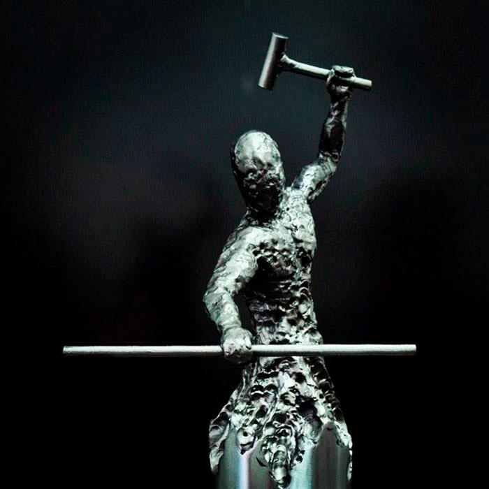 скульптура з металу